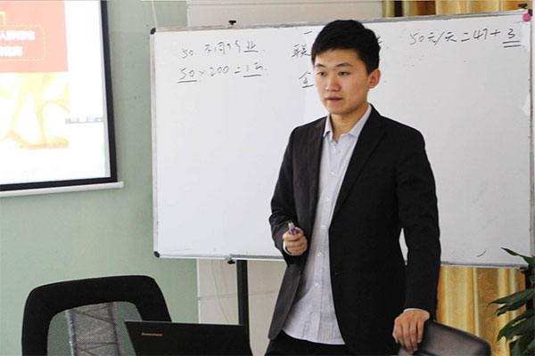 《爱小屏加盟费》