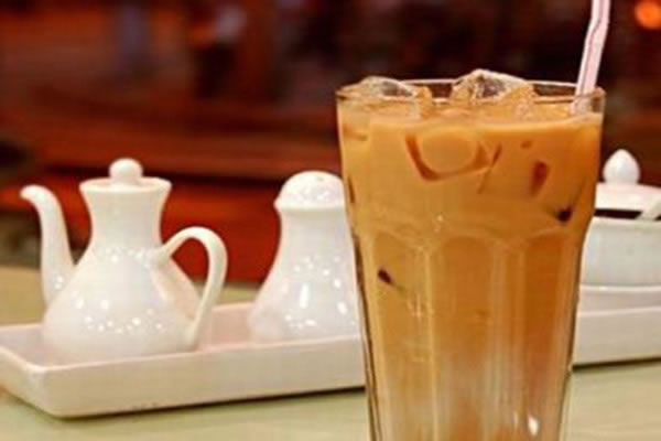 《阿姨很忙奶茶加盟费》
