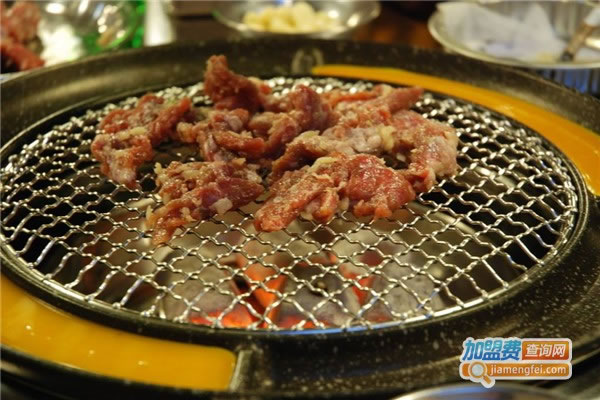 《步步香烤肉加盟费》