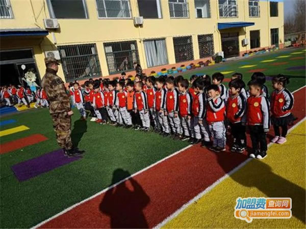 《贝佳幼儿园加盟费》