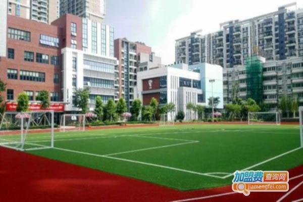 《博纳国际学校加盟费》