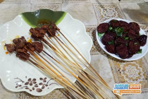 《包三海鲜烧烤加盟费》