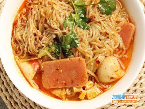 《巴蜀麻辣烫连锁加盟费》