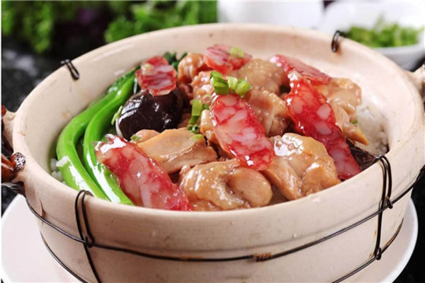 《霸胃煲仔饭加盟费》