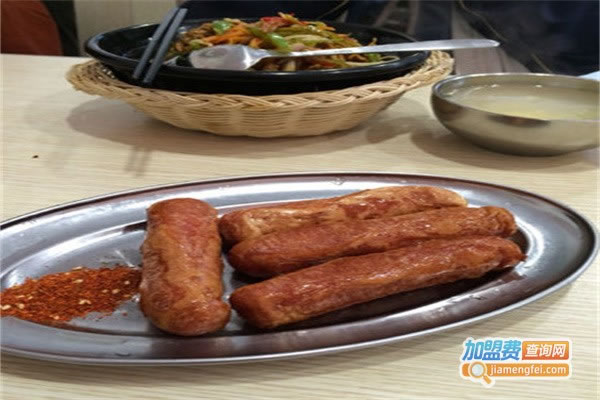 《蔡记煲仔饭加盟费》