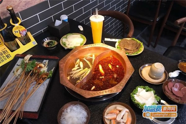 《城南老伙计串串火锅加盟费》