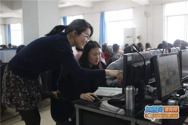 《畅学编程加盟费》