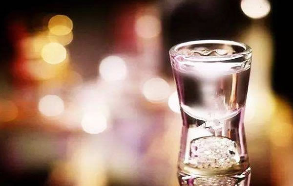 《东北散白酒加盟费》