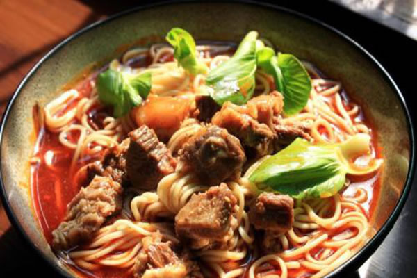 《大碗牛肉面加盟费》