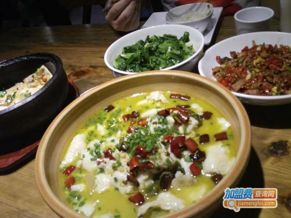 《大碗先生湘菜馆加盟费》