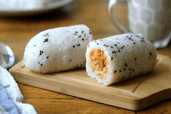 《饭团加盟费》