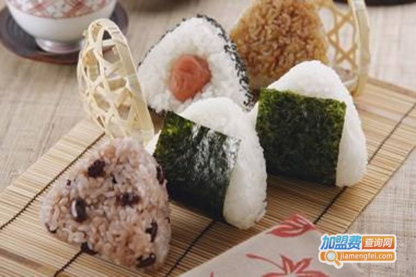 《饭团店加盟费》