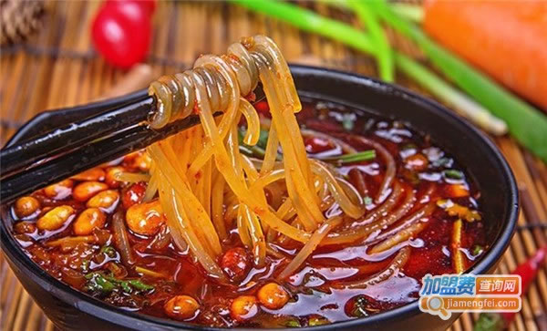 《锅盔酸辣粉加盟费》