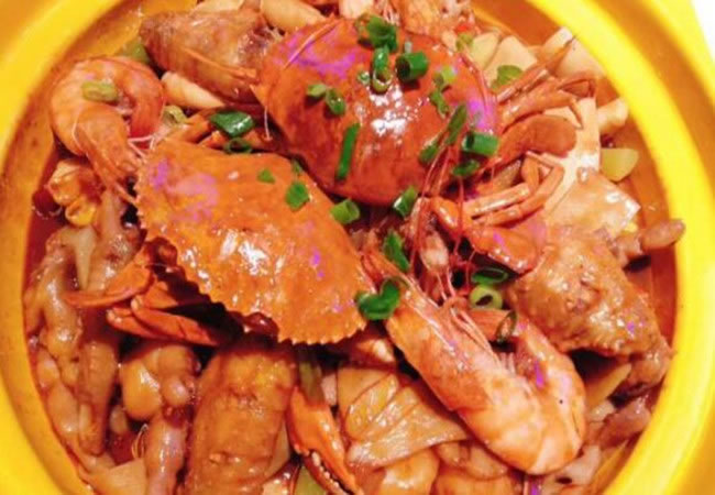 《谷胖子肉蟹煲加盟费》