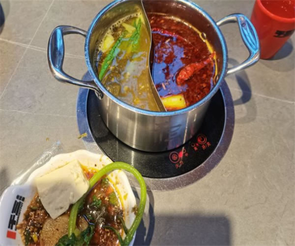 《干三麻辣涮加盟费》