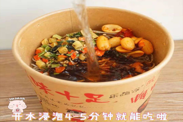 《嗨吃家酸辣粉加盟费》