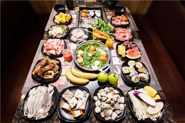 《火锅烤肉自助餐加盟费》