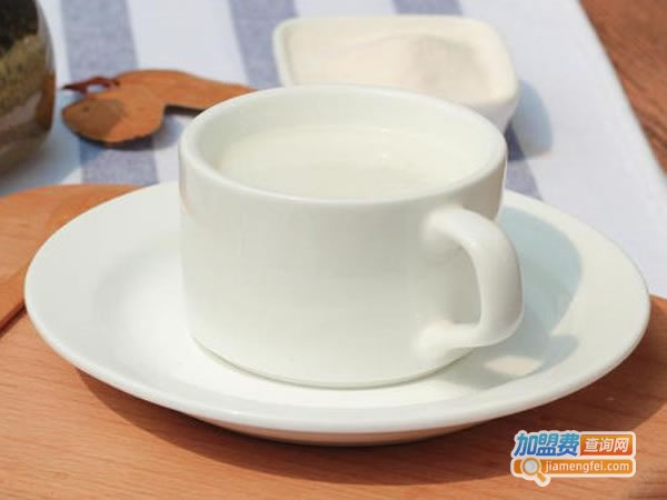 《韩国奶茶加盟费》
