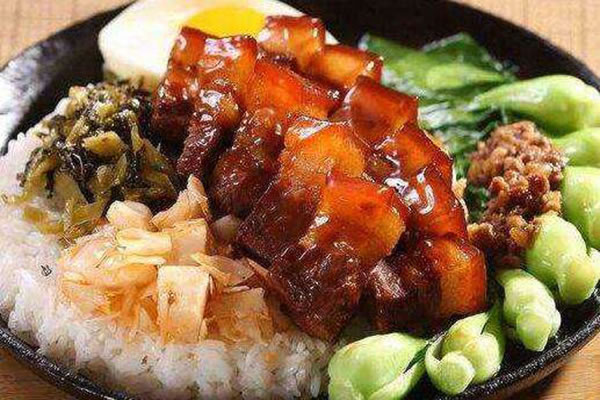 《嘿卤卤汁饭加盟费》