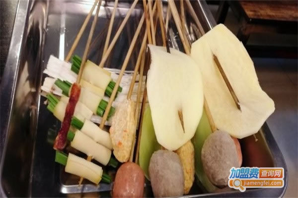 《嘿舌尖成钢5区小月君肝串串香加盟费》