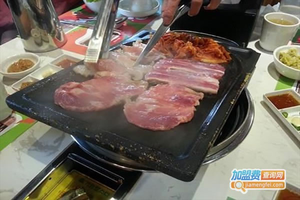 《韩时烤肉店加盟费》