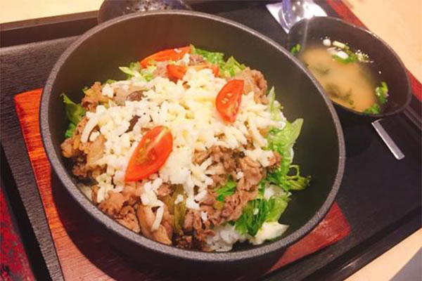 《己赫拌饭加盟费》