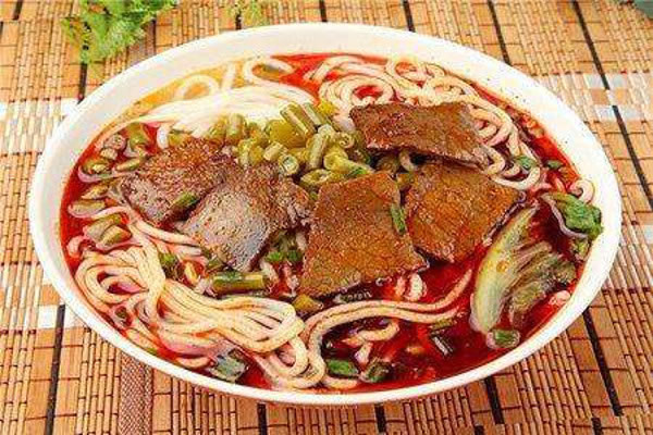 《佳佳长沙米粉加盟费》