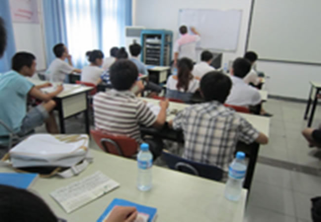 《金思科教育加盟费》