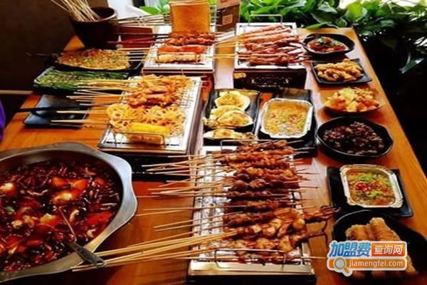 《简小二麻辣馆小龙虾烧烤加盟费》