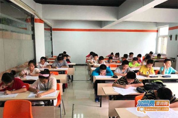 《快课学堂加盟费》
