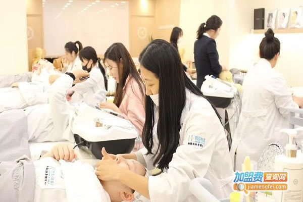 《里安皮肤管理加盟费》