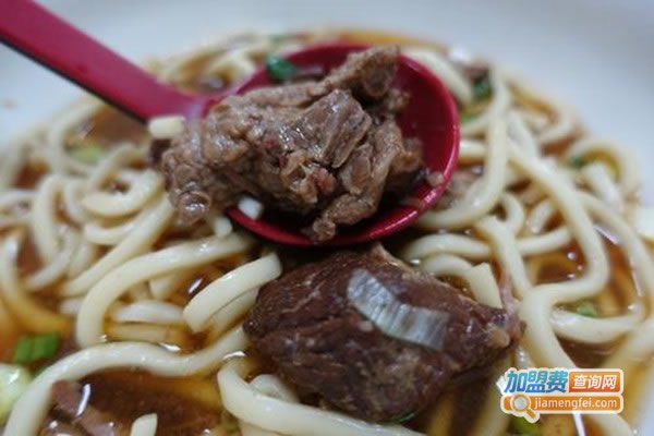《老爹牛肉面加盟费》