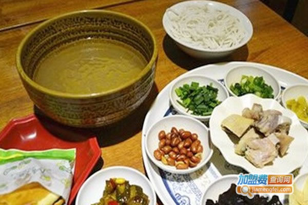 《老和米线店加盟费》