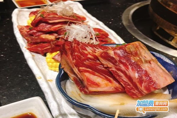《六和炭火烧肉加盟费》