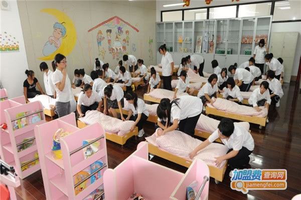 《珞珈山水艺术教育中心加盟费》
