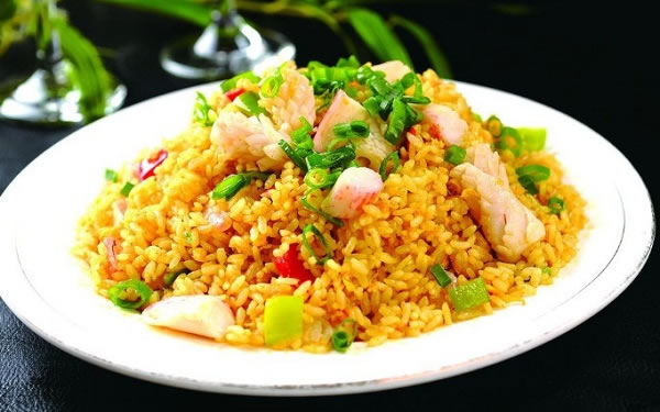 《粒粒香炒饭加盟费》