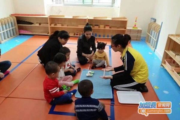 《领玛幼儿早教加盟费》