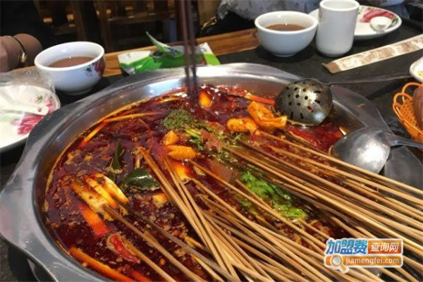 《麻辣串串火锅加盟费》