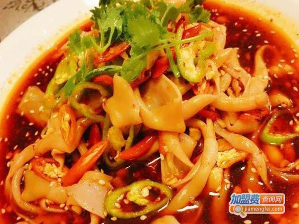 《麻辣地带加盟费》