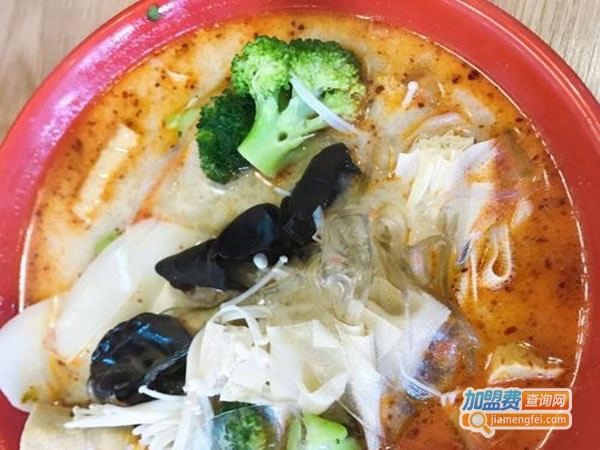 《敏如麻辣烫加盟费》