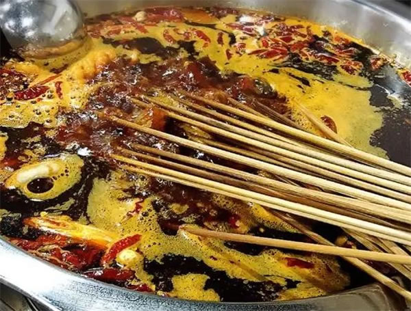《码头时光串串香加盟费》