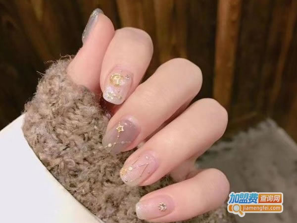 《名媛美甲加盟费》