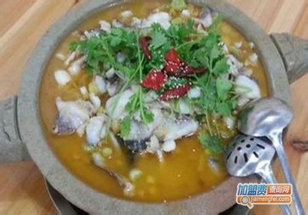 《那年青春石锅鱼加盟费》
