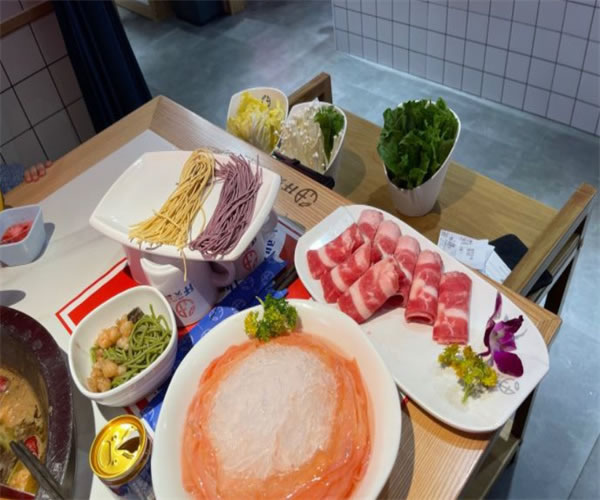 《仟火锅加盟费》