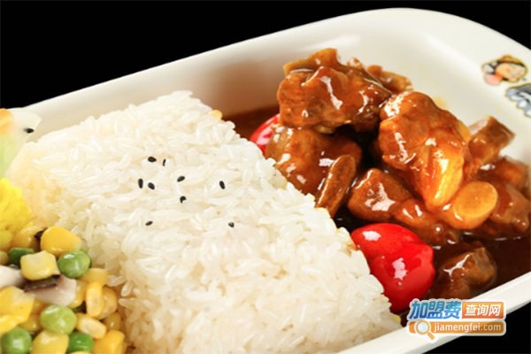 《QQ桶饭快餐加盟费》