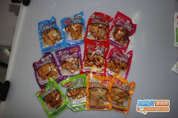 《俏歪嘴休闲食品加盟费》
