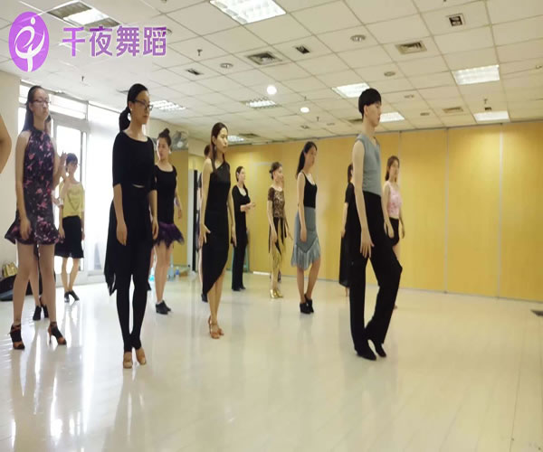 《千夜舞蹈加盟费》