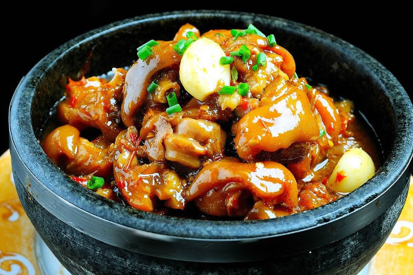 《石锅鸡加盟费》