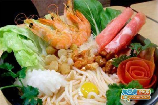 《蜀和秦砂锅米线加盟费》
