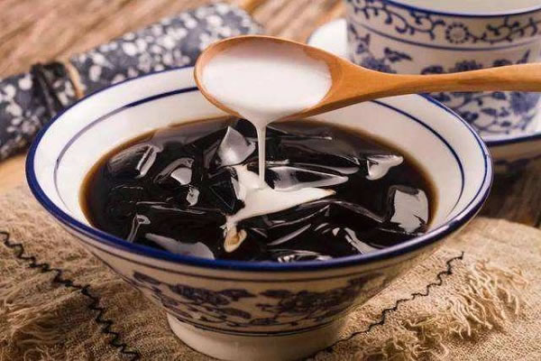 《思咔莉龟苓膏加盟费》